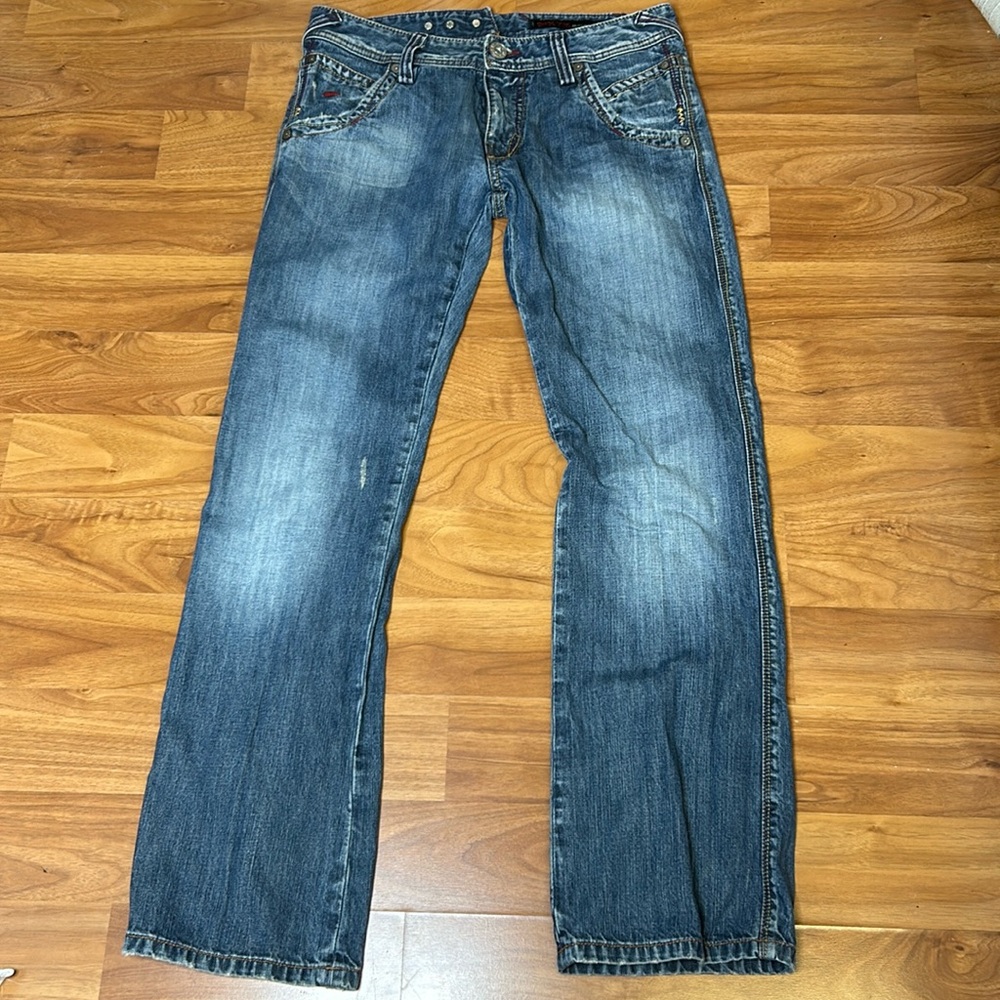 Stylish Blue Denim Jeans - Picture 2 of 14